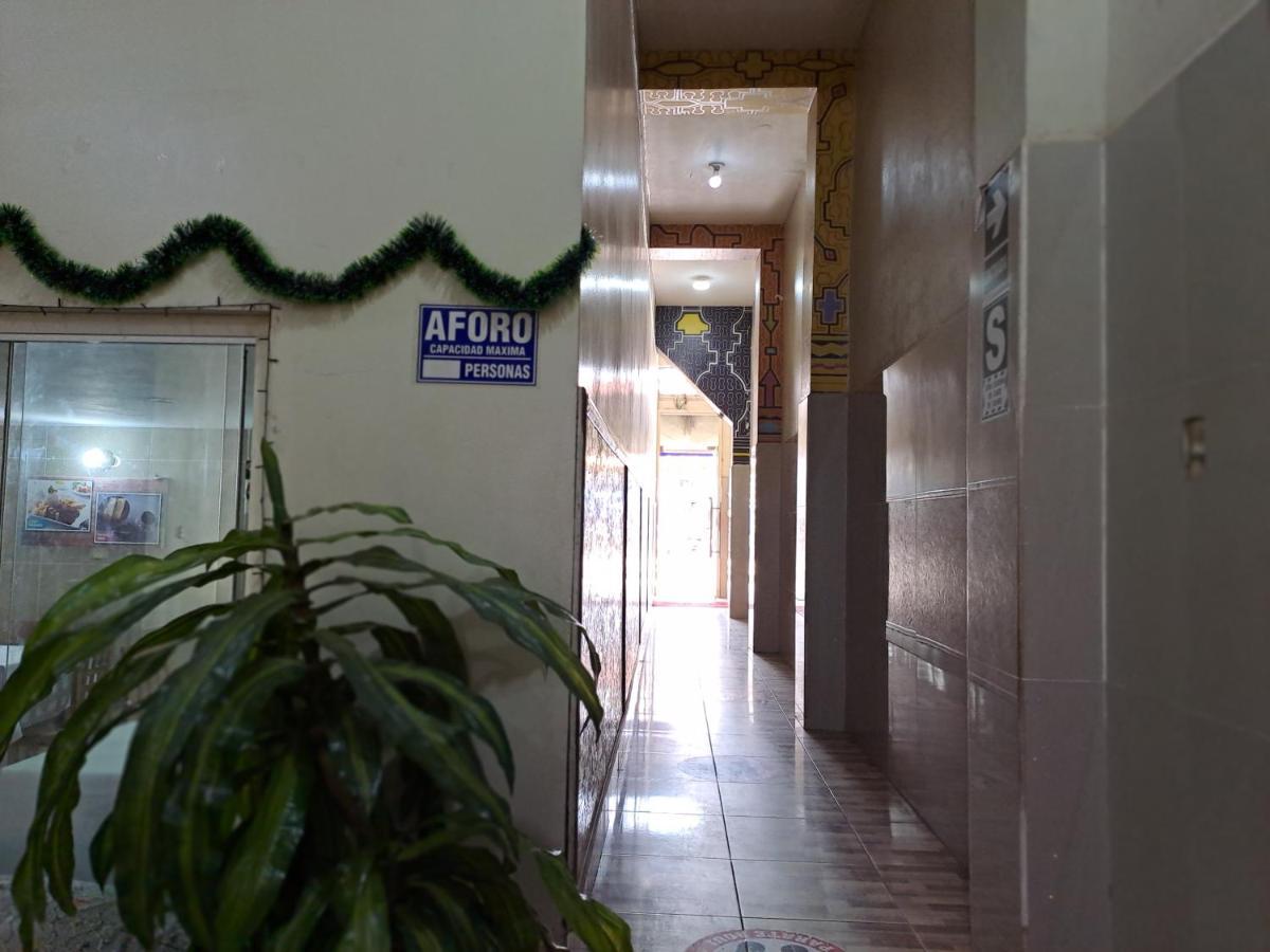 Hotel Hospedaje El Emperador Pucallpa Exteriér fotografie