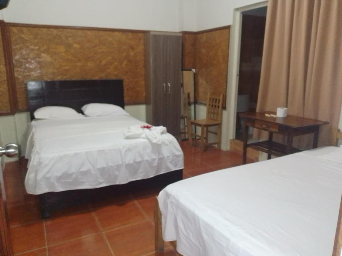 Hotel Hospedaje El Emperador Pucallpa Exteriér fotografie