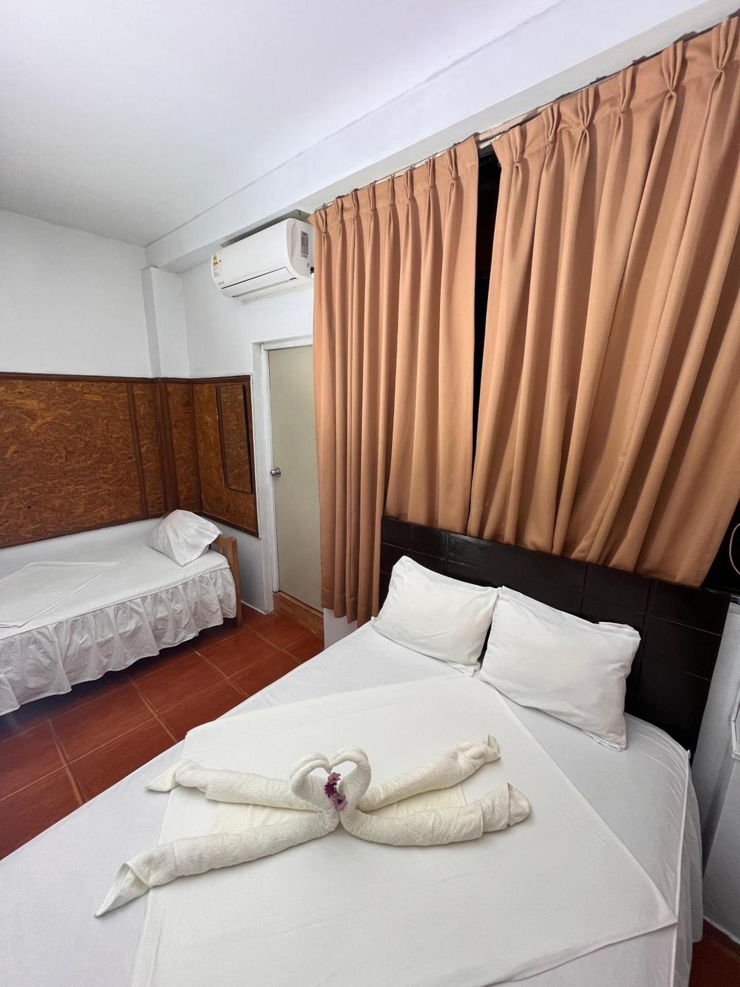 Hotel Hospedaje El Emperador Pucallpa Exteriér fotografie