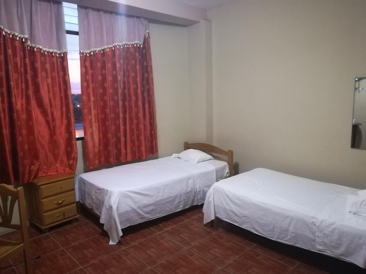 Hotel Hospedaje El Emperador Pucallpa Exteriér fotografie